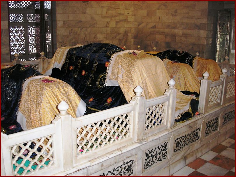 Shrine of Hazrat Qibla-alum Khwaja Noor Muhammad Maharvi R.A (chistiyai sharif)